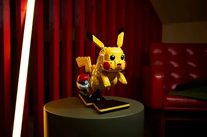 LEGO Pokemon Pikachu & Poke Ball (72152)
